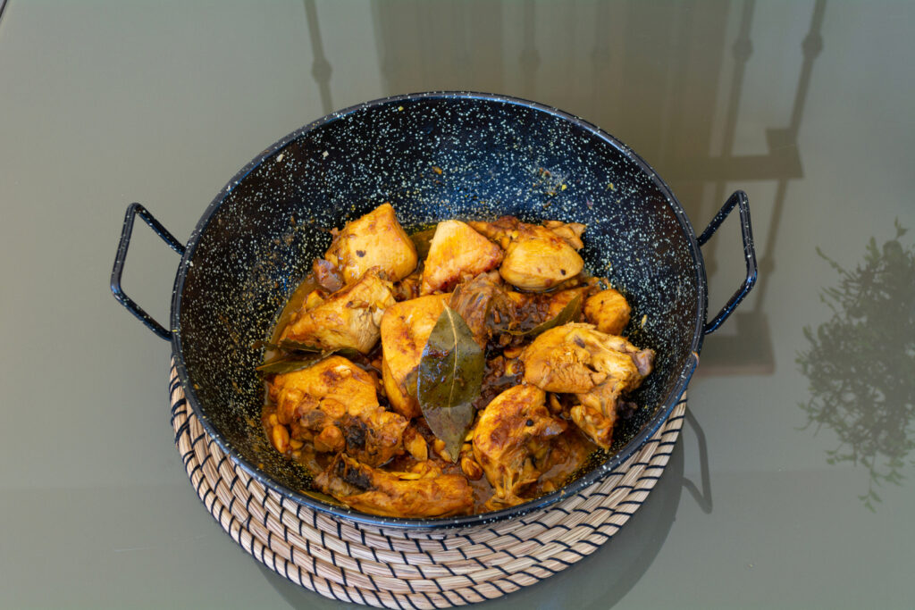 pollo al ajillo
